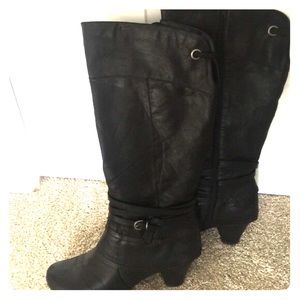 Bare traps Knee high Boots
